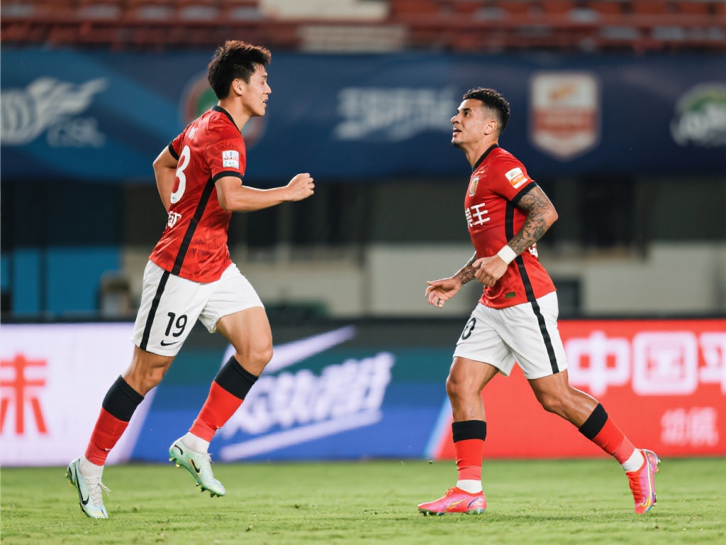 谭龙帕拉西奥斯联袂破门 长春亚泰1-1战平武汉三镇